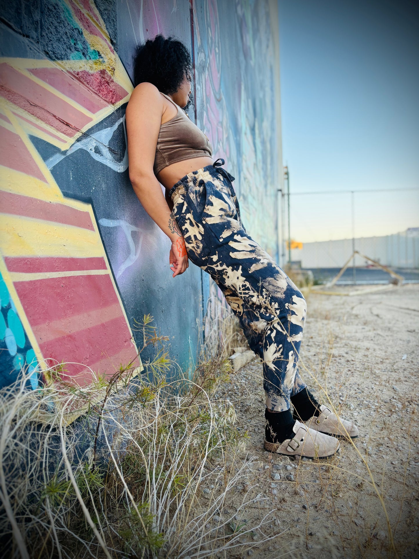 143 Vintage Handprint Sweats