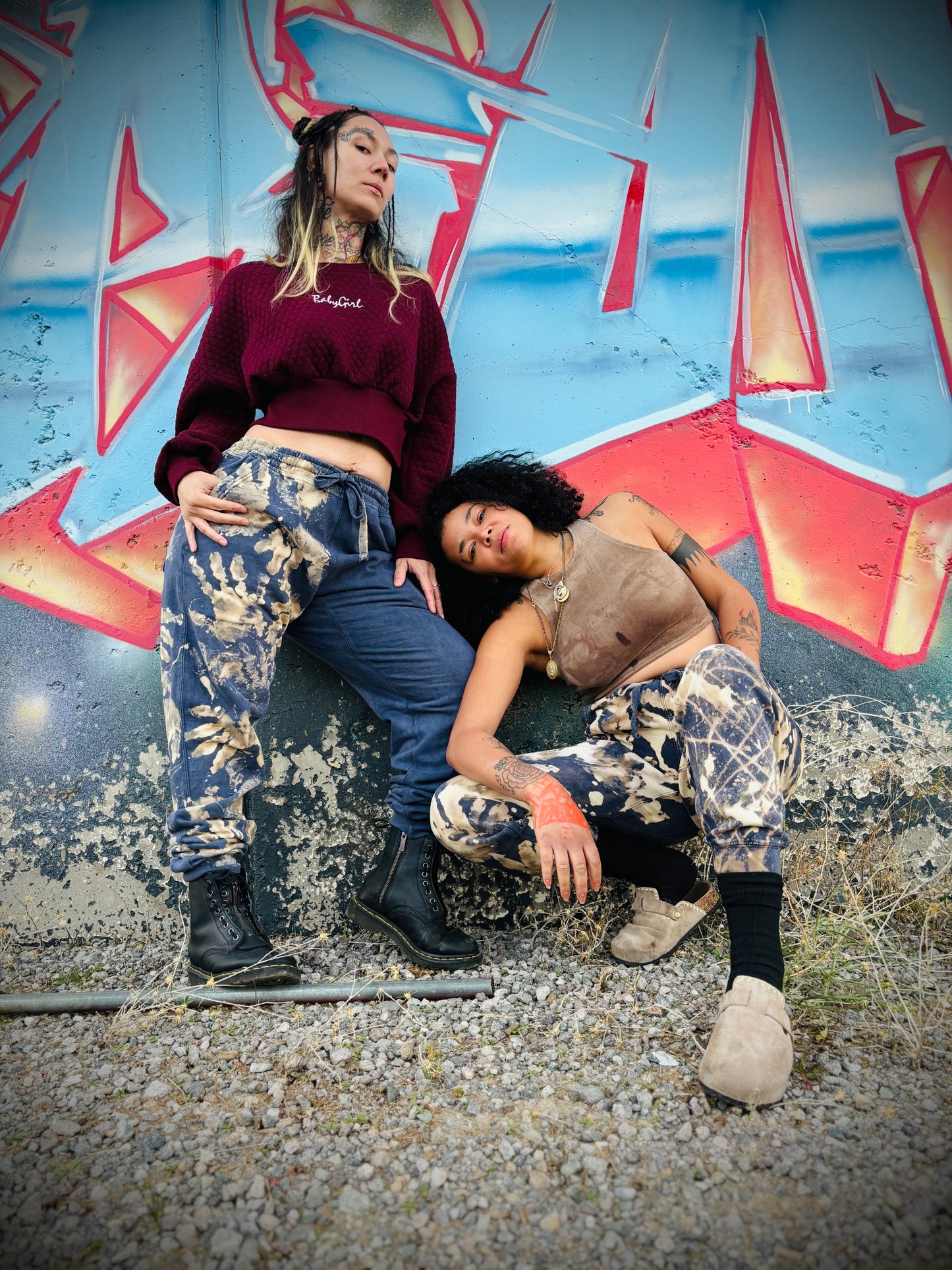 143 Vintage Handprint Sweats