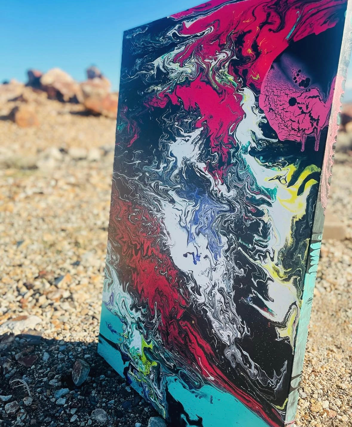 Bizarre Original Pour Painting