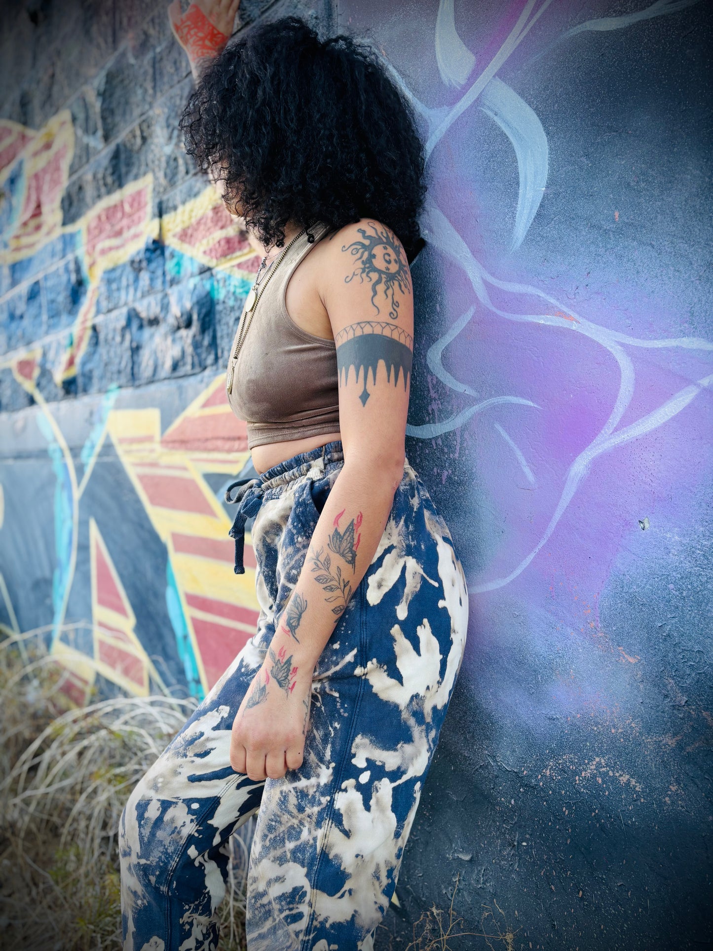 143 Vintage Handprint Sweats