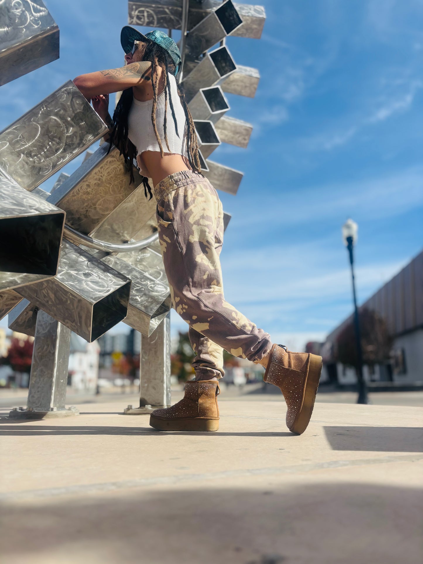 143 Vintage Clouded Sweats